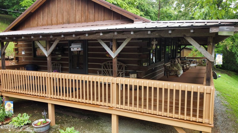 487 Straight Branch Rd, Speedwell, TN 37870