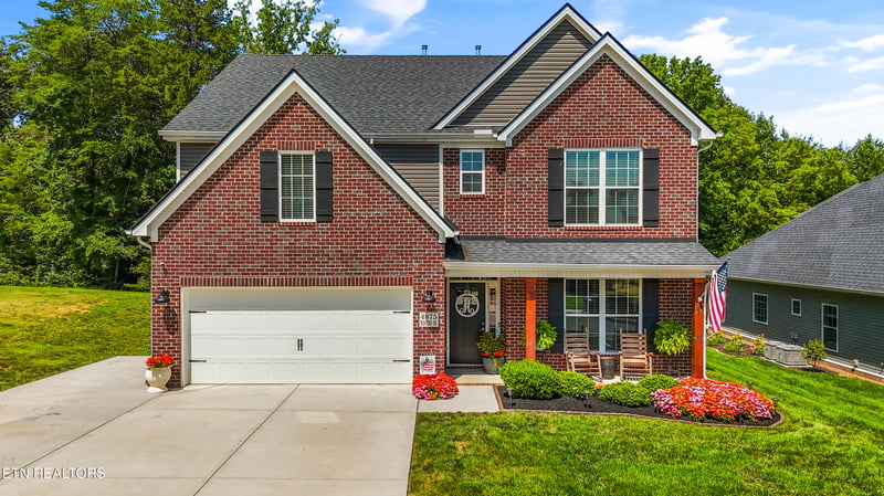 4875 Masters Dr, Maryville, TN 37801