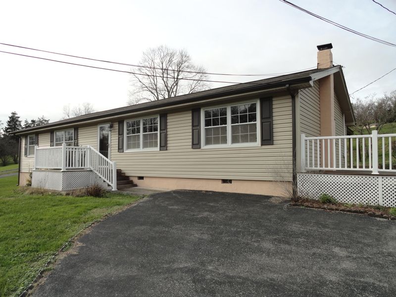 488 Carroll Hollow Rd, Clinton, TN 37716