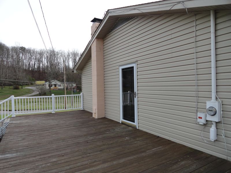 488 Carroll Hollow Rd, Clinton, TN 37716