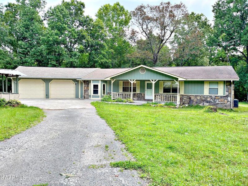 488 West Cir, Ten Mile, TN 37880