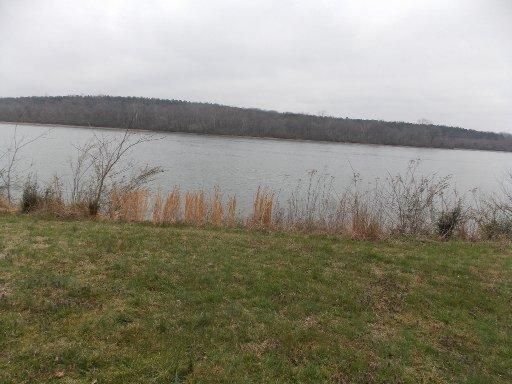 489 Huffs Ferry Rd, Loudon, TN 37774