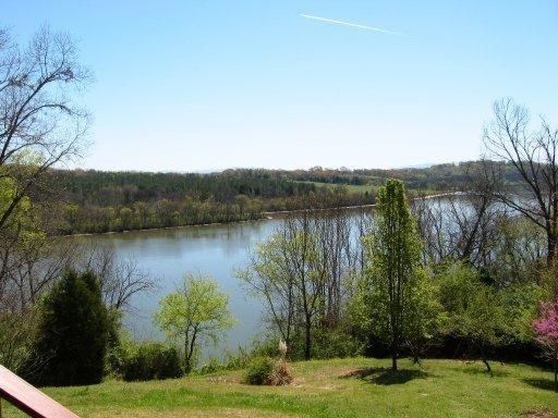 489 Huffs Ferry Rd, Loudon, TN 37774