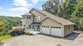 489 Jefferson Ln, Clinton, TN 37716