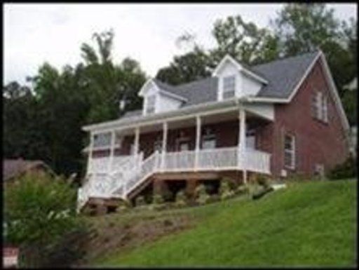 4894 Masters Dr, Maryville, TN 37801