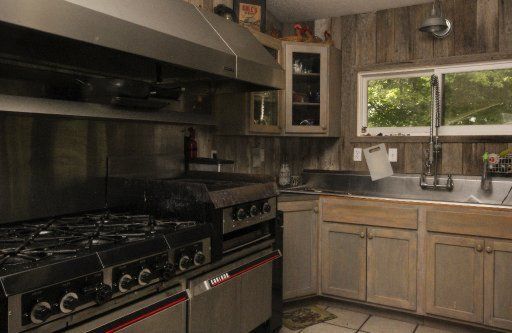 490 Claude Howard Rd, Deer Lodge, TN 37726