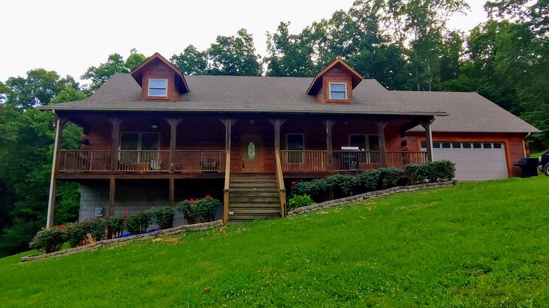 490 Mountain View Dr, Vonore, TN 37885