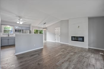 4900 Lancer Dr, Knoxville, TN 37921