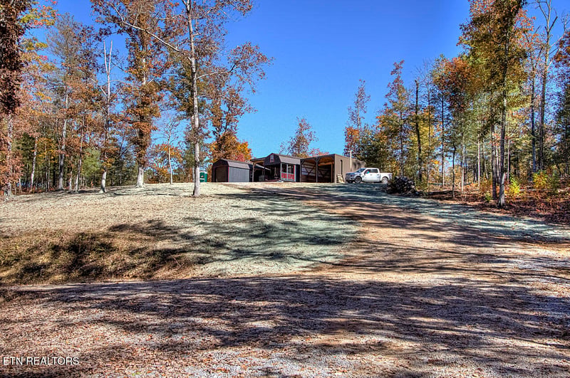 4903 Long Rifle Rd, Walland, TN 37886