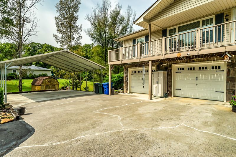4905 Sparks Rd, Knoxville, TN 37931