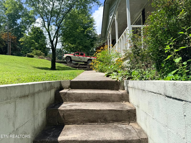 4905 Wilkshire Dr, Knoxville, TN 37921