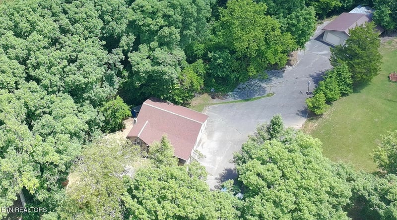 4906 Shady Rd, Strawberry Plains, TN 37871