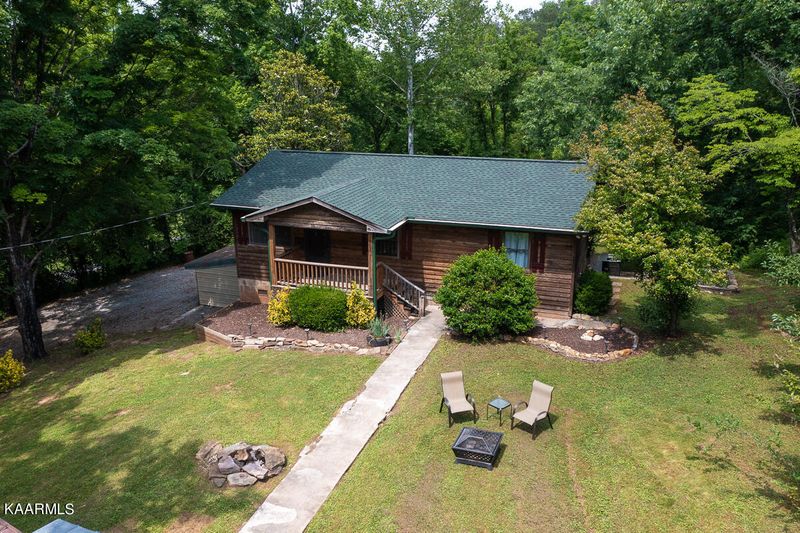 4906 Shipe Rd, Corryton, TN 37721