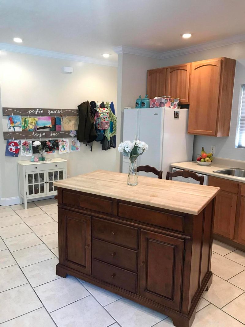 4908 E Emory Rd, Knoxville, TN 37938