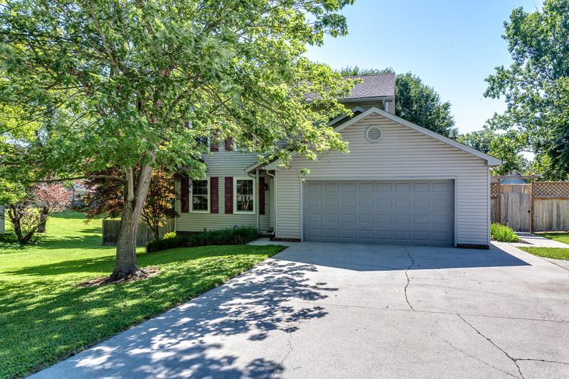 4908 E Inskip Rd, Knoxville, TN 37912