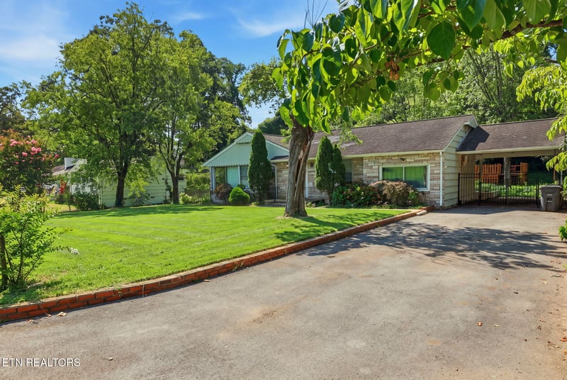 4908 Silva Dr, Knoxville, TN 37914