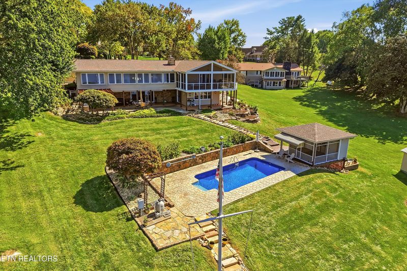 4909 Scenic Point Channel, Louisville, TN 37777