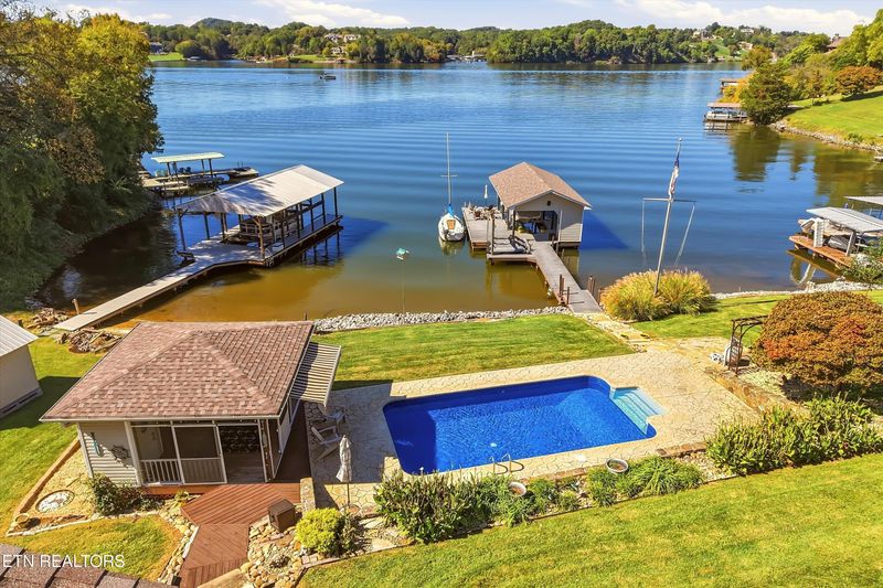 4909 Scenic Point Channel, Louisville, TN 37777