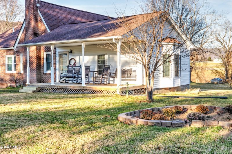 491 Middlesboro Rd, Lafollette, TN 37766