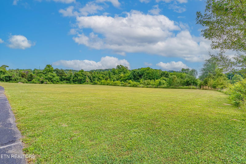 4910 Sparks Rd, Knoxville, TN 37931