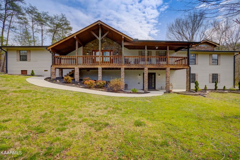 4912 Pleasant Gap Dr, Powell, TN 37849