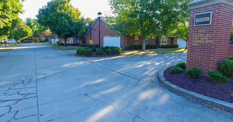 4912 Rowan Rd, Knoxville, TN 37912