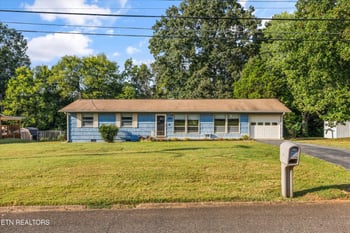 4913 Gettysburg Rd, Knoxville, TN 37921