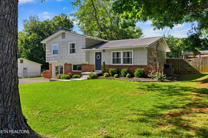 4913 Malta Rd, Knoxville, TN 37921