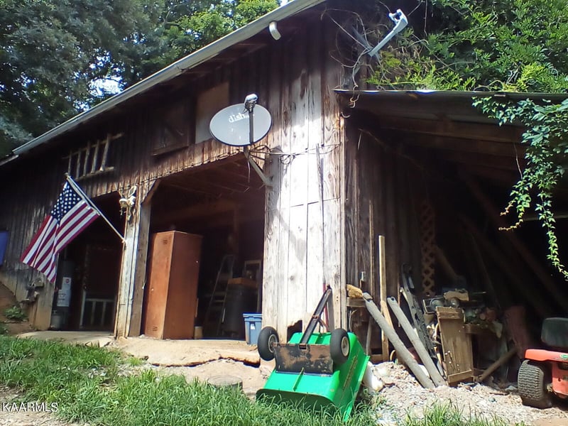 4913 Stump Rd, Maryville, TN 37803