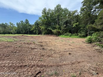4915 E Raccoon Valley Dr, Powell, TN 37849
