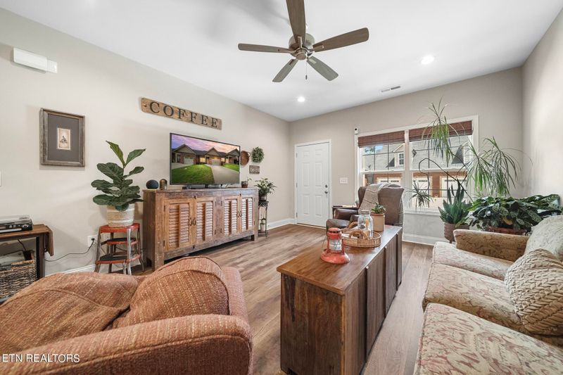 492 Jacksonian Way, Lenoir City, TN 37772