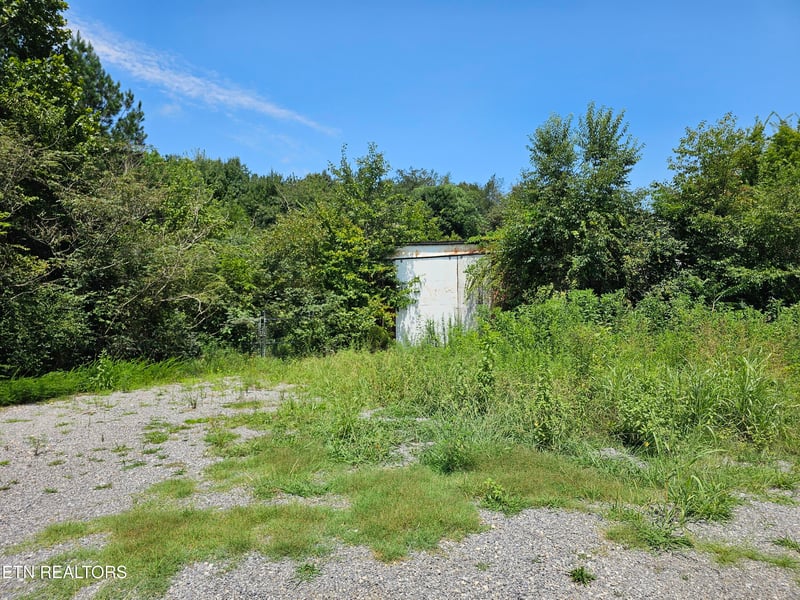 4921 Highway 11, Lenoir City, TN 37772