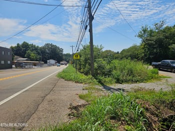4921 Highway 11, Lenoir City, TN 37772