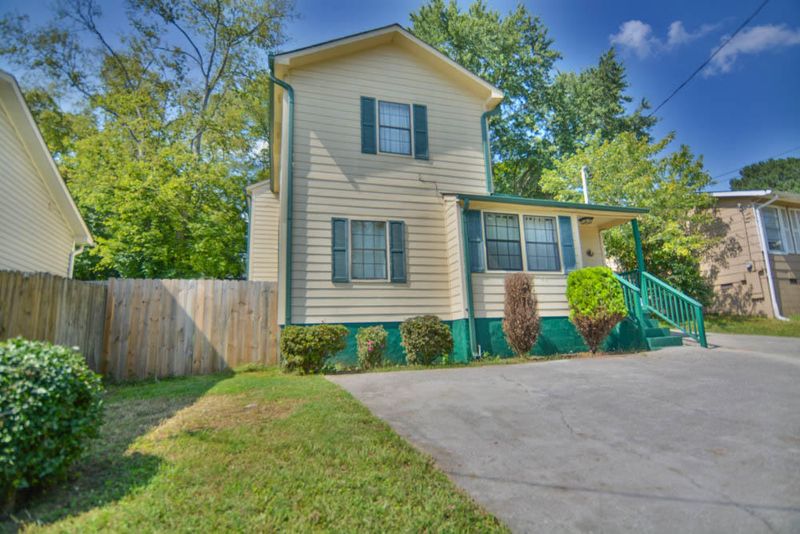 4921 Mcintyre Rd, Knoxville, TN 37914