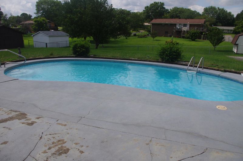 4921 W Emory Rd, Powell, TN 37849