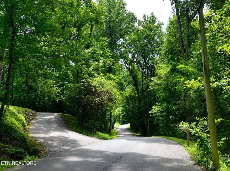 4921 Wise Hills Rd #2, Knoxville, TN 37920