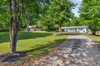 4924 Mooreland Heights School Ln, Knoxville, TN 37920