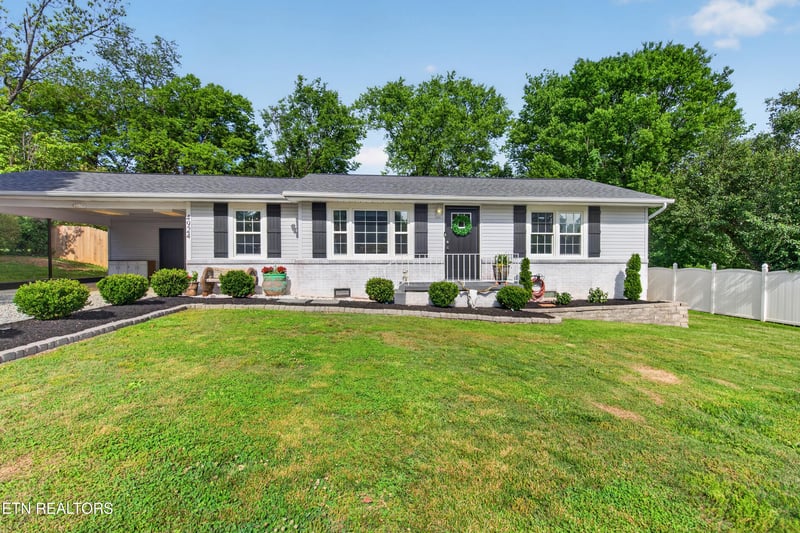 4924 Mooreland Heights School Ln, Knoxville, TN 37920