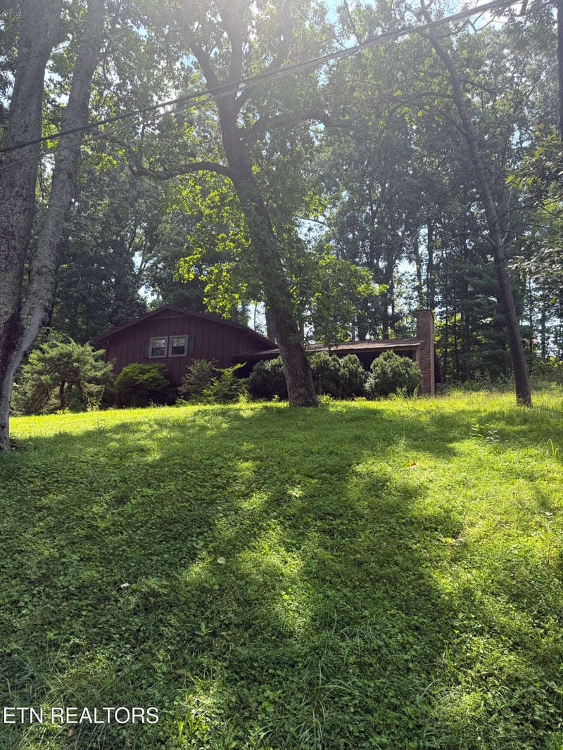 4924 Skyview Dr, Knoxville, TN 37917