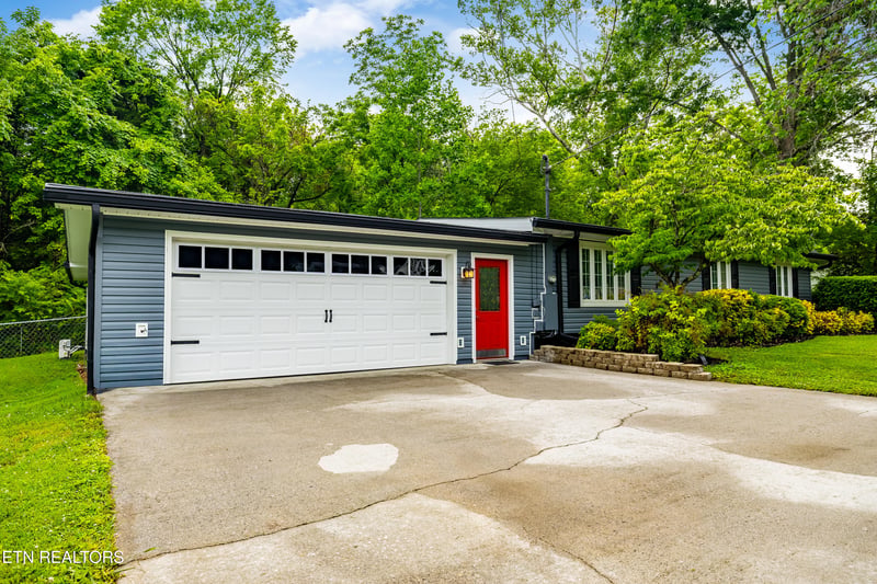4925 Ada Ln, Knoxville, TN 37918