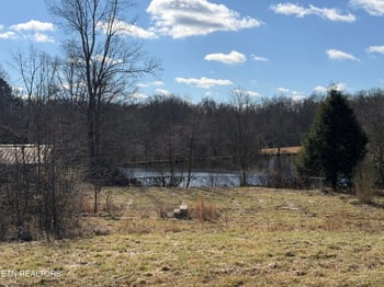 4925 Nashville Hwy, Deer Lodge, TN 37726