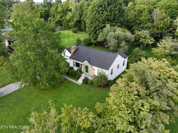 4926 Beverly Rd, Knoxville, TN 37918