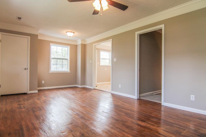 4928 Azalea Dr, Knoxville, TN 37909