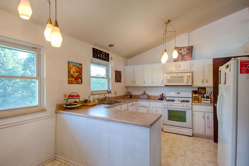 4928 Governorwood Dr, Powell, TN 37849