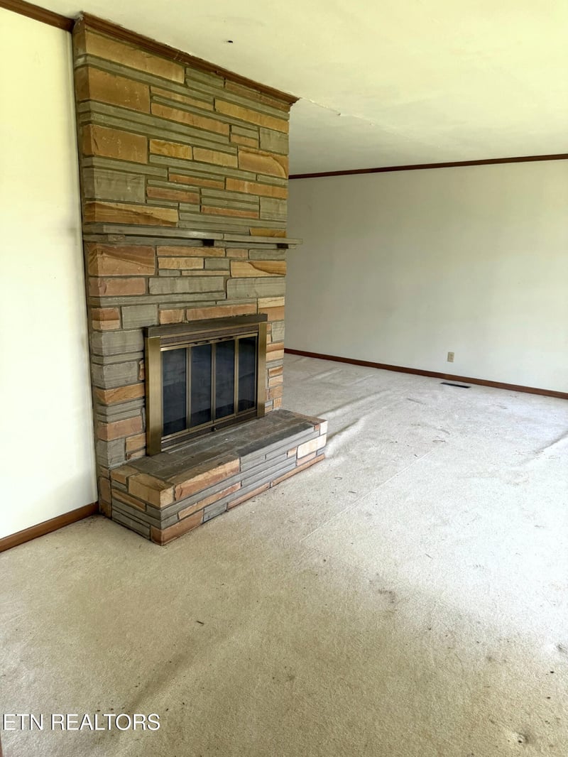 4928 Skyview Dr, Knoxville, TN 37917