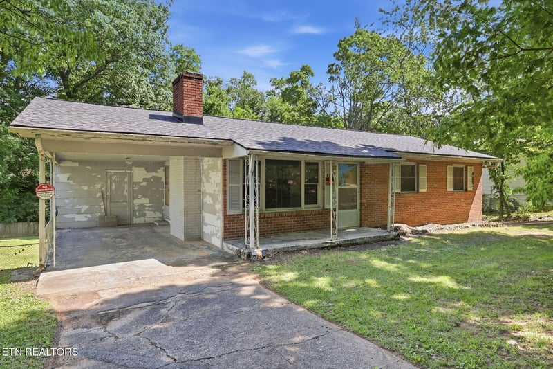 4930 Lonas Dr, Knoxville, TN 37909