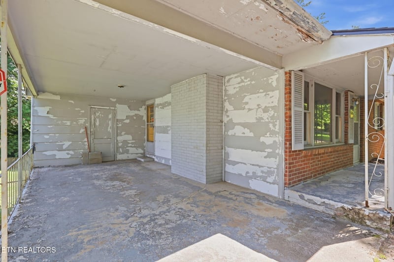 4930 Lonas Dr, Knoxville, TN 37909