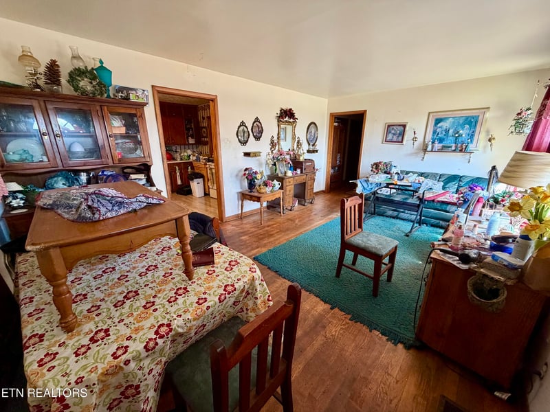 4933 Azalea Dr, Knoxville, TN 37909