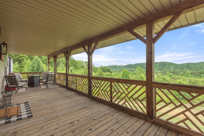 495 Beaver Tr, Kingston, TN 37763