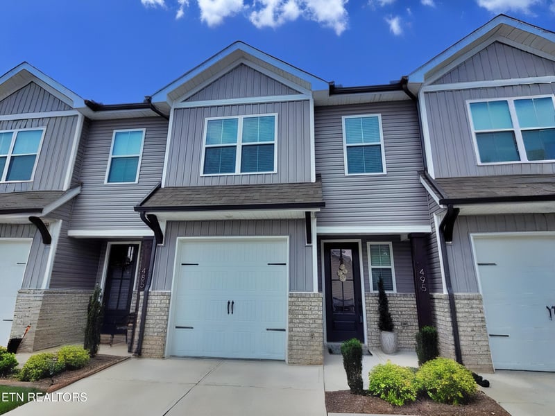 495 Harper Village Way, Lenoir City, TN 37771